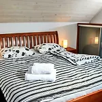 Feriehus House Sabala 2 *