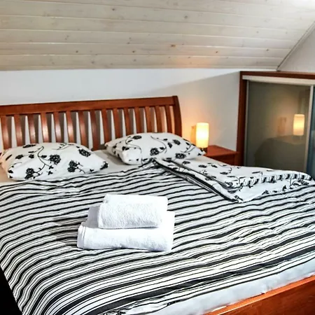 Nyaraló House Sabala 2 *