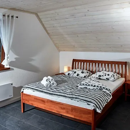 Nyaraló House Sabala 2 *